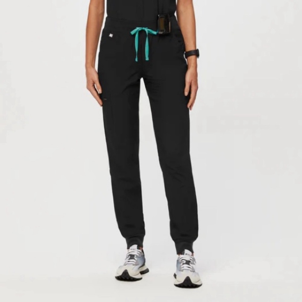 Figs Zamora FREEx double lined jogger scrub pants‎